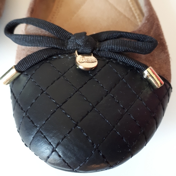 G.H. Bass & Co. Suede Flat Quilted Gold Tone Shoe - Picture 5 of 11